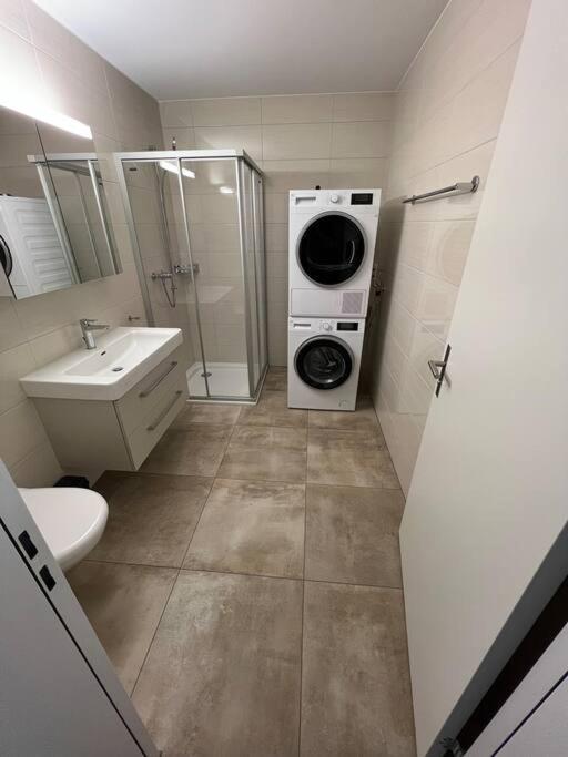 Brand New Apartment Surrounded By Nature Schattdorf Ngoại thất bức ảnh